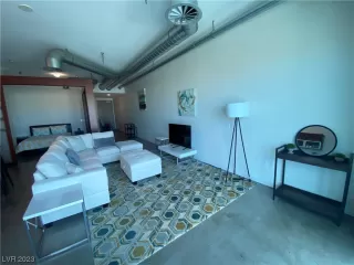 Photo #1: 2545205 Listing 