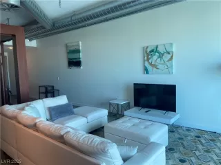 Photo #2: 2545205 Listing 