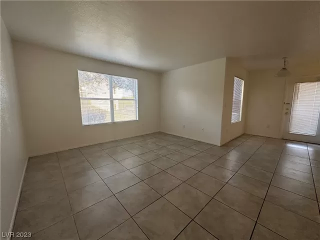 MLS: 2545225 Condo For Sale