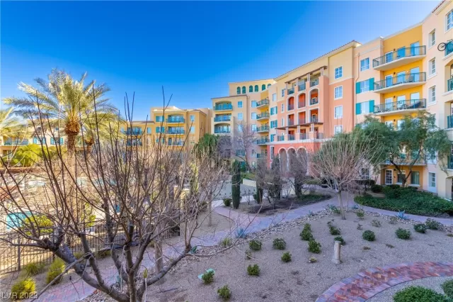 MLS: 2545227 Condo For Sale