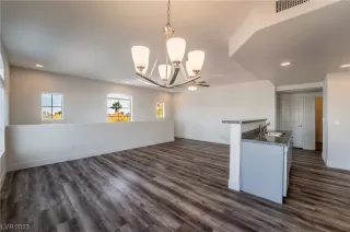 Photo #4: 2545247 Listing