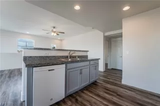 Photo #5: 2545247 Listing