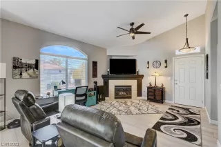 Photo #1: 2545249 Listing