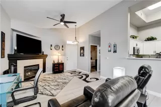 Photo #2: 2545249 Listing