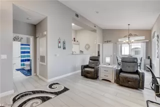 Photo #3: 2545249 Listing