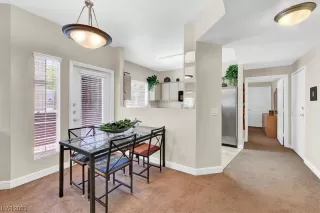 Photo #5: 2545255 Listing