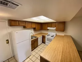 Photo #3: 2545275 Listing 