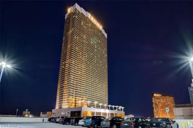 MLS: 2545304 Condo For Sale