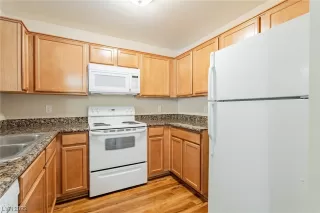 Photo #2: 2545308 Listing 