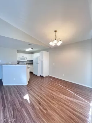 Photo #3: 2545402 Listing 