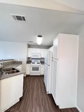 Photo #6: 2545402 Listing 