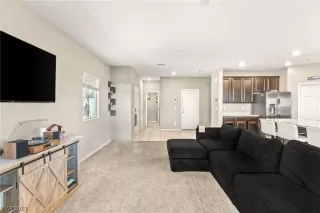 Photo #6: 2545421 Listing