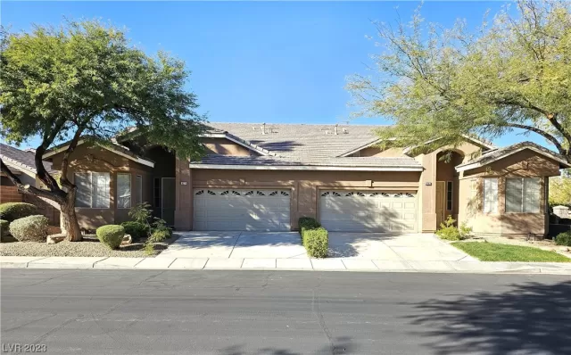 MLS: 2545446 Condo For Sale