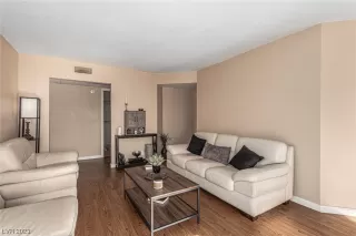 Photo #3: 2545477 Listing 