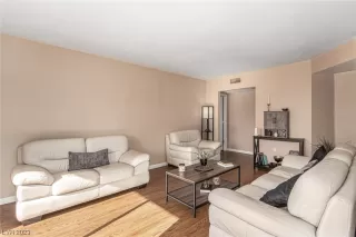 Photo #4: 2545477 Listing 