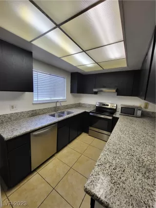 Photo #3: 2545480 Listing 