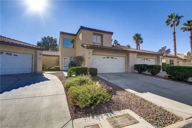 MLS: 2545515 Condo For Sale