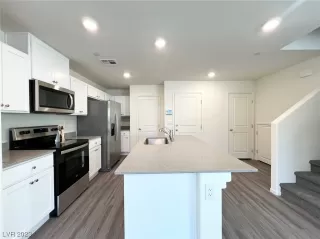 Photo #2: 2545551 Listing 