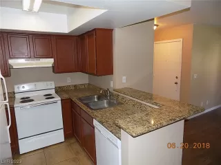 Photo #5: 2545589 Listing 