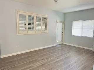 Photo #3: 2545590 Listing