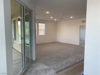 Photo #2: 2545619 Listing