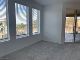 Photo #3: 2545619 Listing