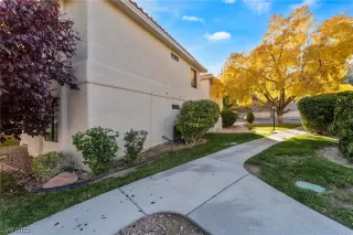 Photo #3: 2545623 Listing