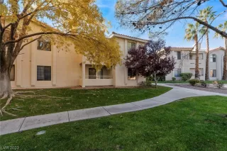 Photo #6: 2545623 Listing