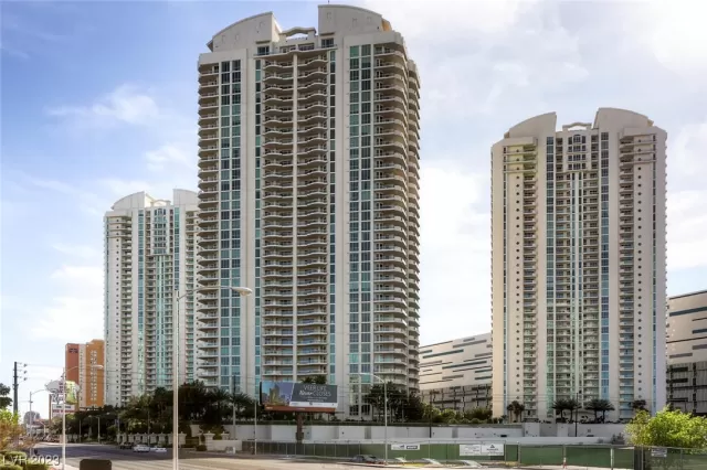 MLS: 2545640 Condo For Sale