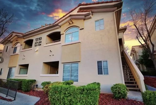 MLS: 2545651 Condo For Sale