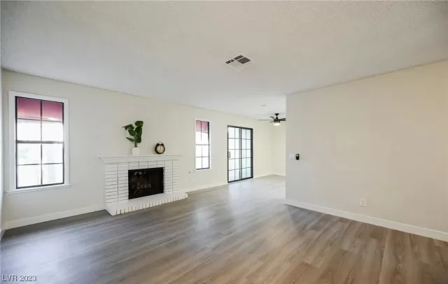 MLS: 2545658 Condo For Sale