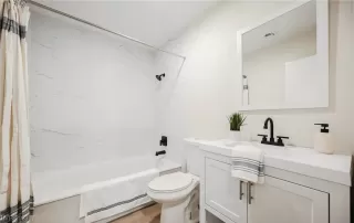 Photo #3: 2545658 Listing