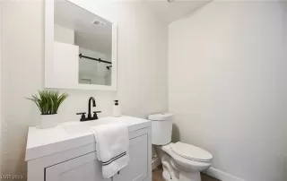 Photo #4: 2545658 Listing