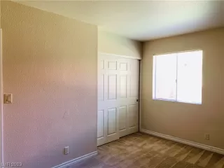 Photo #6: 2545681 Listing