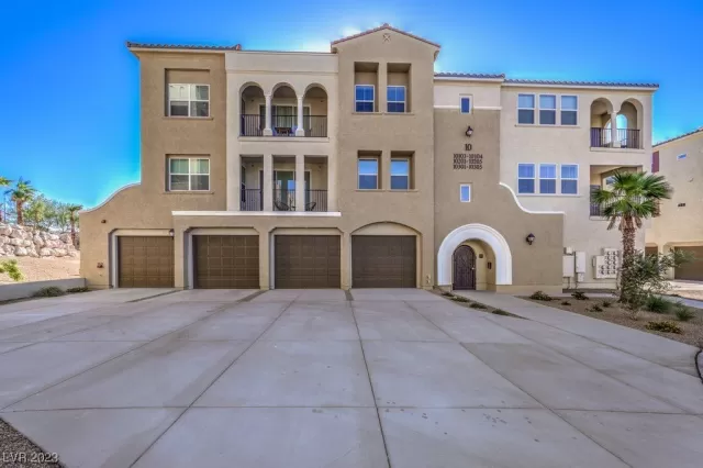 MLS: 2545707 Condo For Sale