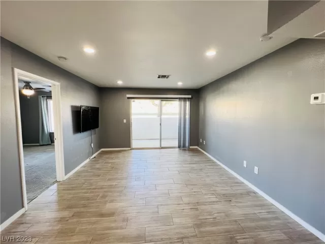 MLS: 2545723 Condo For Sale