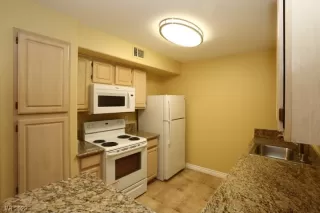 Photo #5: 2545742 Listing 