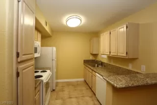 Photo #6: 2545742 Listing 