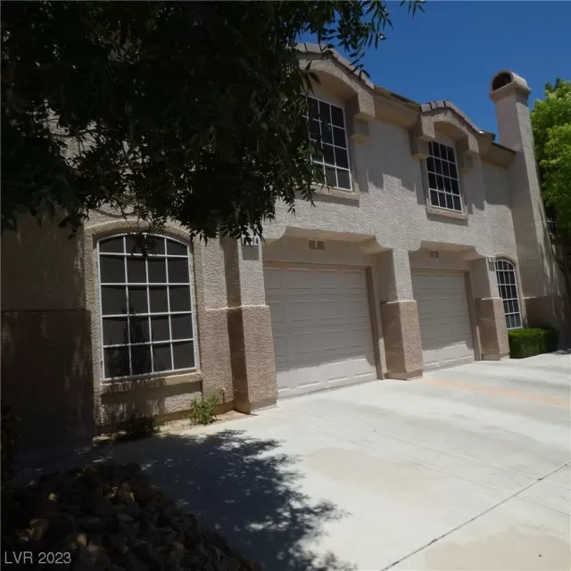 MLS: 2545745 Condo For Sale