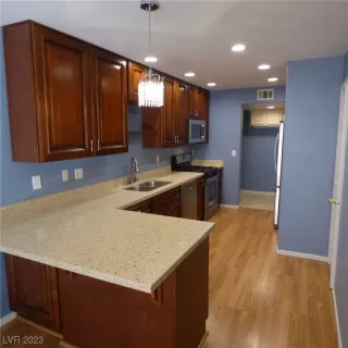 Photo #3: 2545745 Listing 