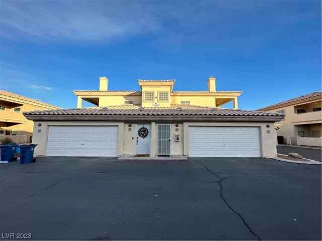 MLS: 2545785 Condo For Sale