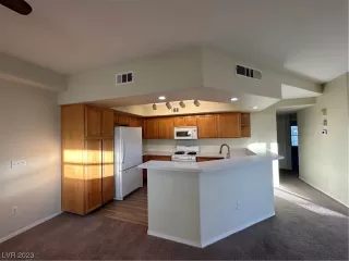 Photo #1: 2545785 Listing 