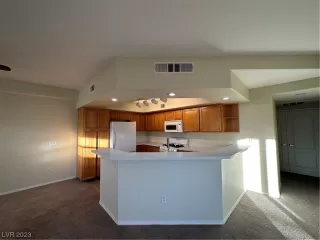 Photo #2: 2545785 Listing 