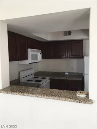 Photo #3: 2545794 Listing 