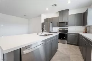 Photo #4: 2545832 Listing 