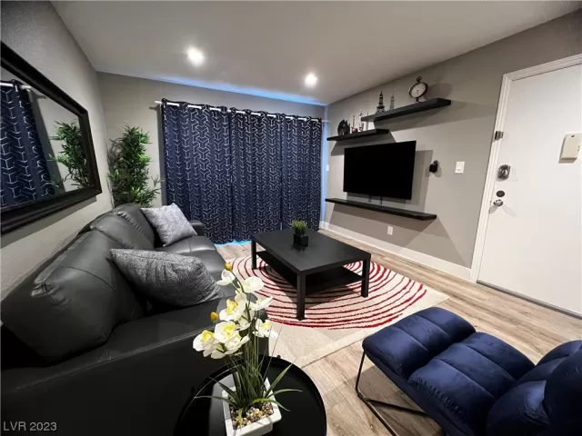 MLS: 2545844 Condo For Sale