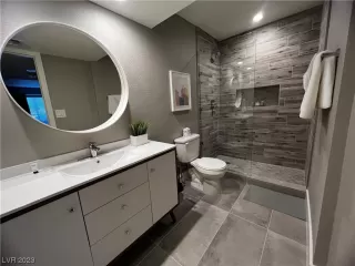 Photo #5: 2545844 Listing