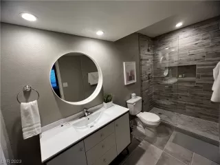 Photo #6: 2545844 Listing