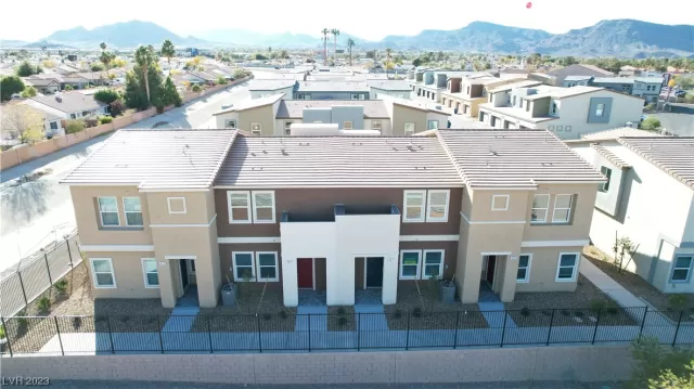 MLS: 2545845 Condo For Sale