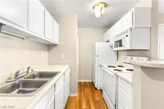 Photo #6: 2545853 Listing 